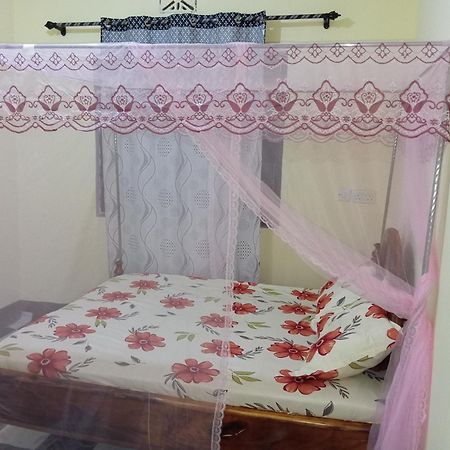 Airb&B Homestay Boma la Ngombe Eksteriør bilde
