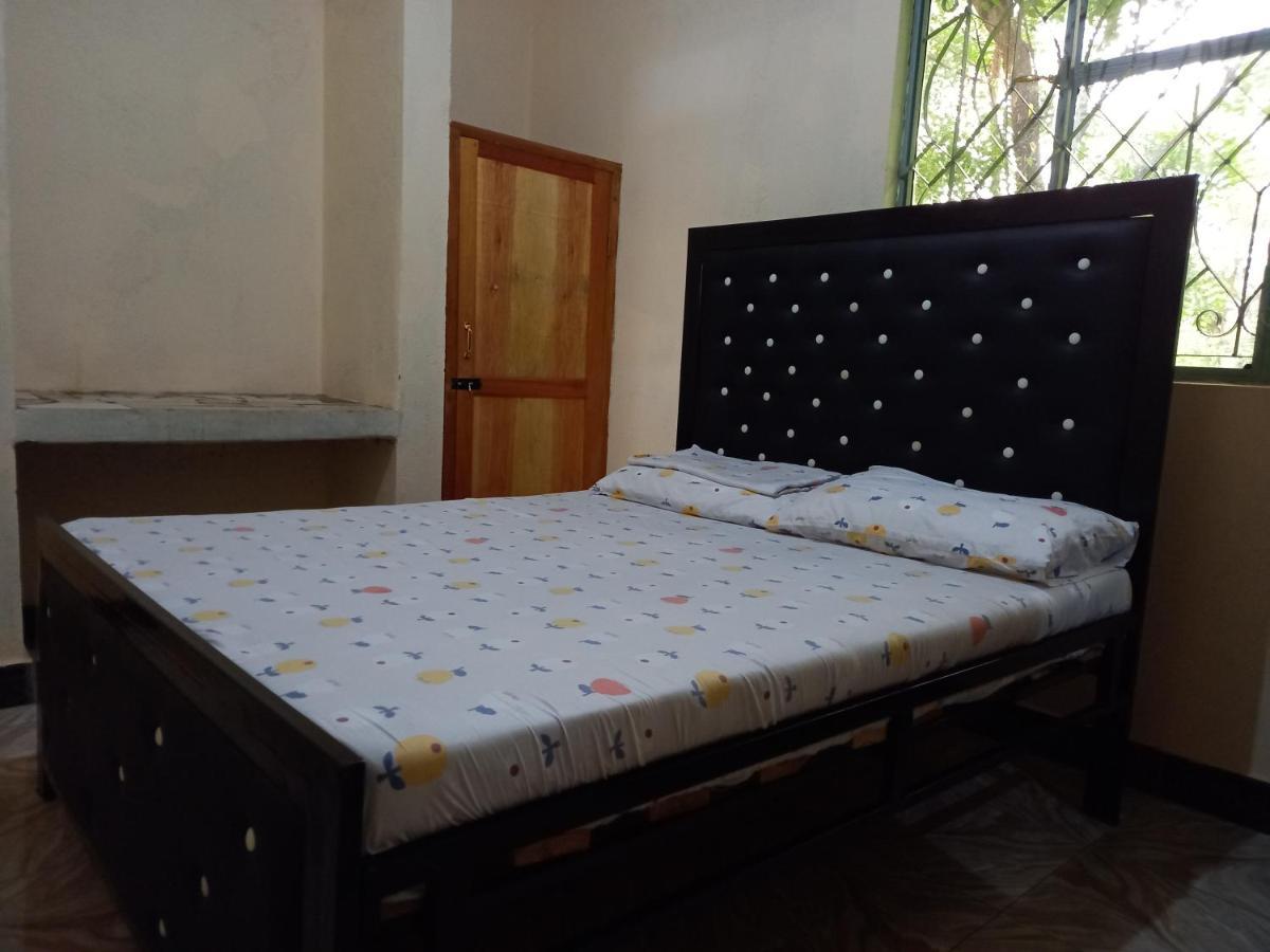 Airb&B Homestay Boma la Ngombe Eksteriør bilde